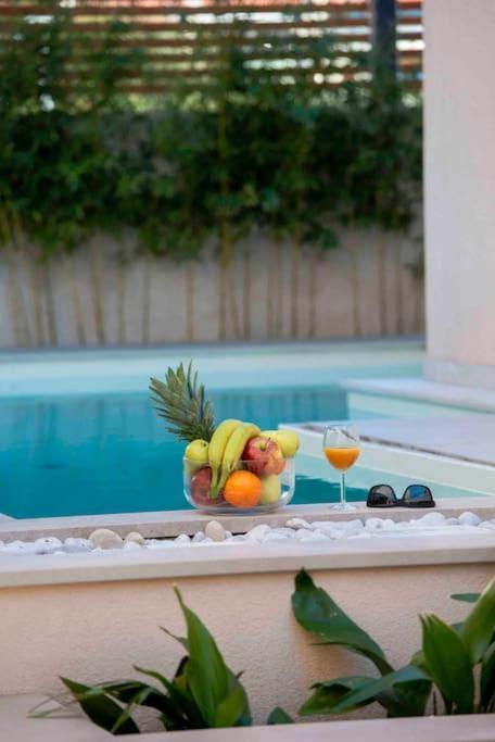 Private Pool Amazing Apartmant Huoneisto