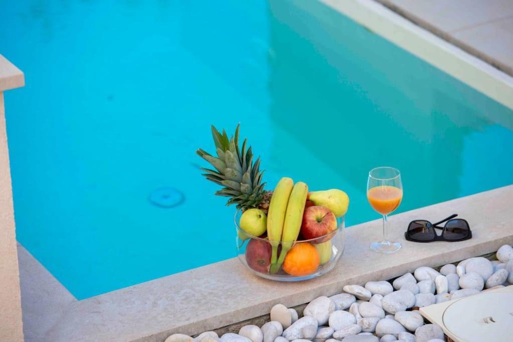 Private Pool Amazing Apartmant Huoneisto *