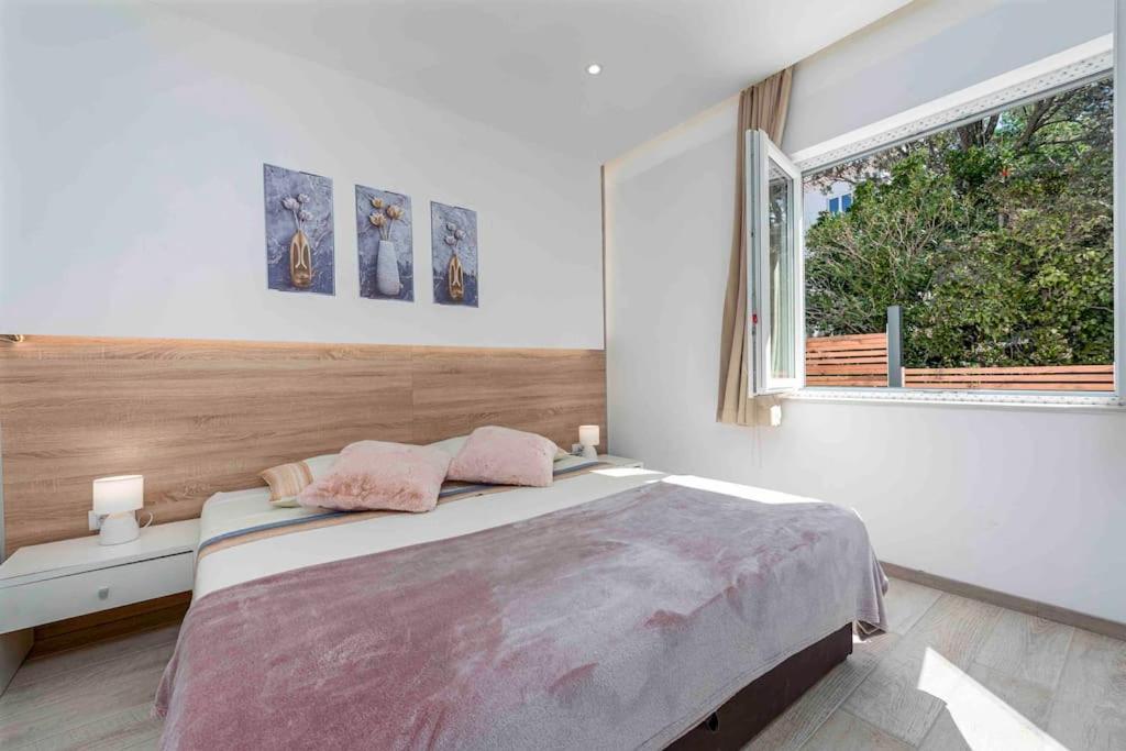 Appartement Private Pool Amazing Apartmant *